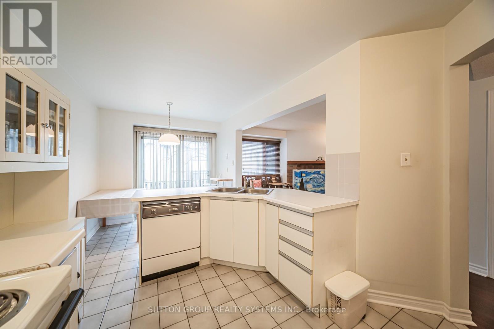 48 - 2275 Credit Valley Road, Mississauga, Ontario  L5M 4N5 - Photo 15 - W12956584