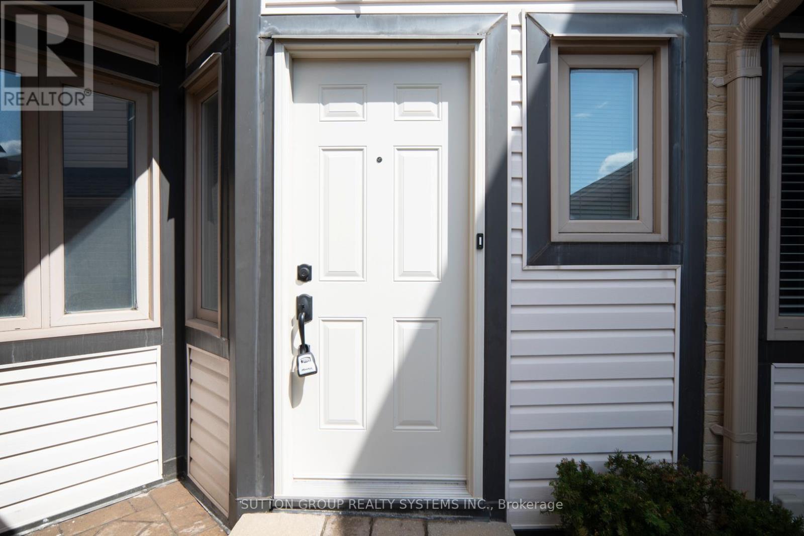 48 - 2275 Credit Valley Road, Mississauga, Ontario  L5M 4N5 - Photo 5 - W12956584