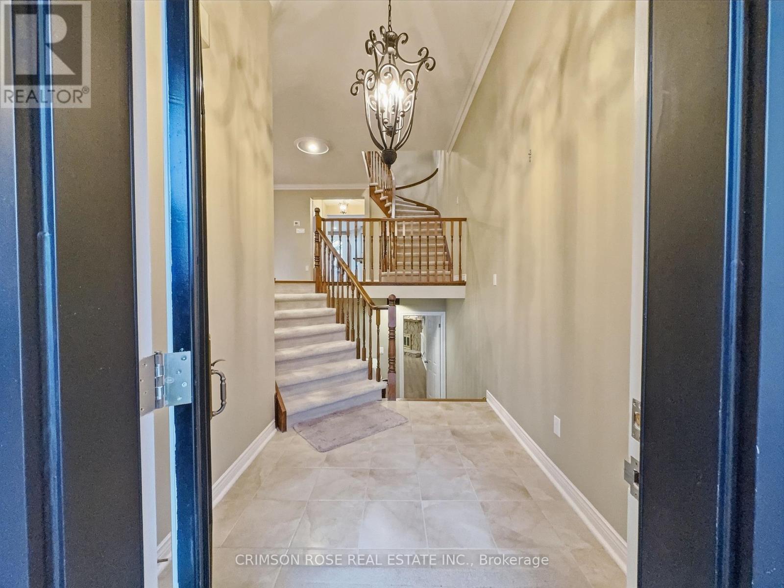 Upper - 2099 Blacksmith Lane, Oakville, Ontario  L6M 3A3 - Photo 4 - W12956586