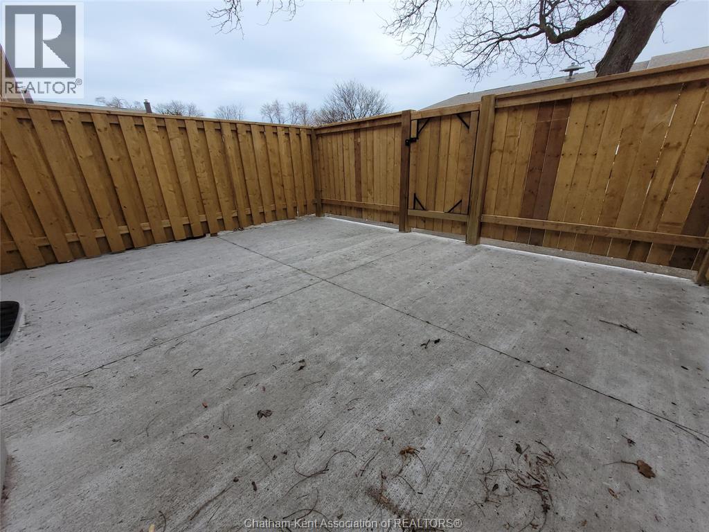 834 Exmouth Street Unit# 21, Sarnia, Ontario  N7T 5R2 - Photo 3 - 26005844