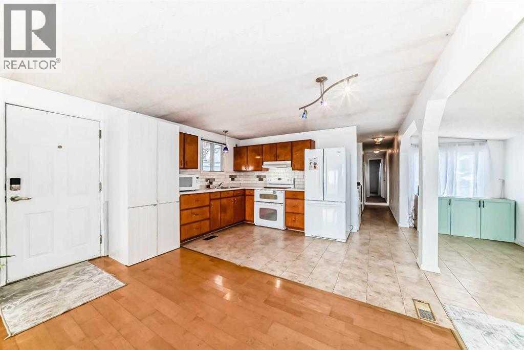 93 Huntstrom Drive NE, Calgary, Alberta  T2K 5V5 - Photo 35 - A2297118