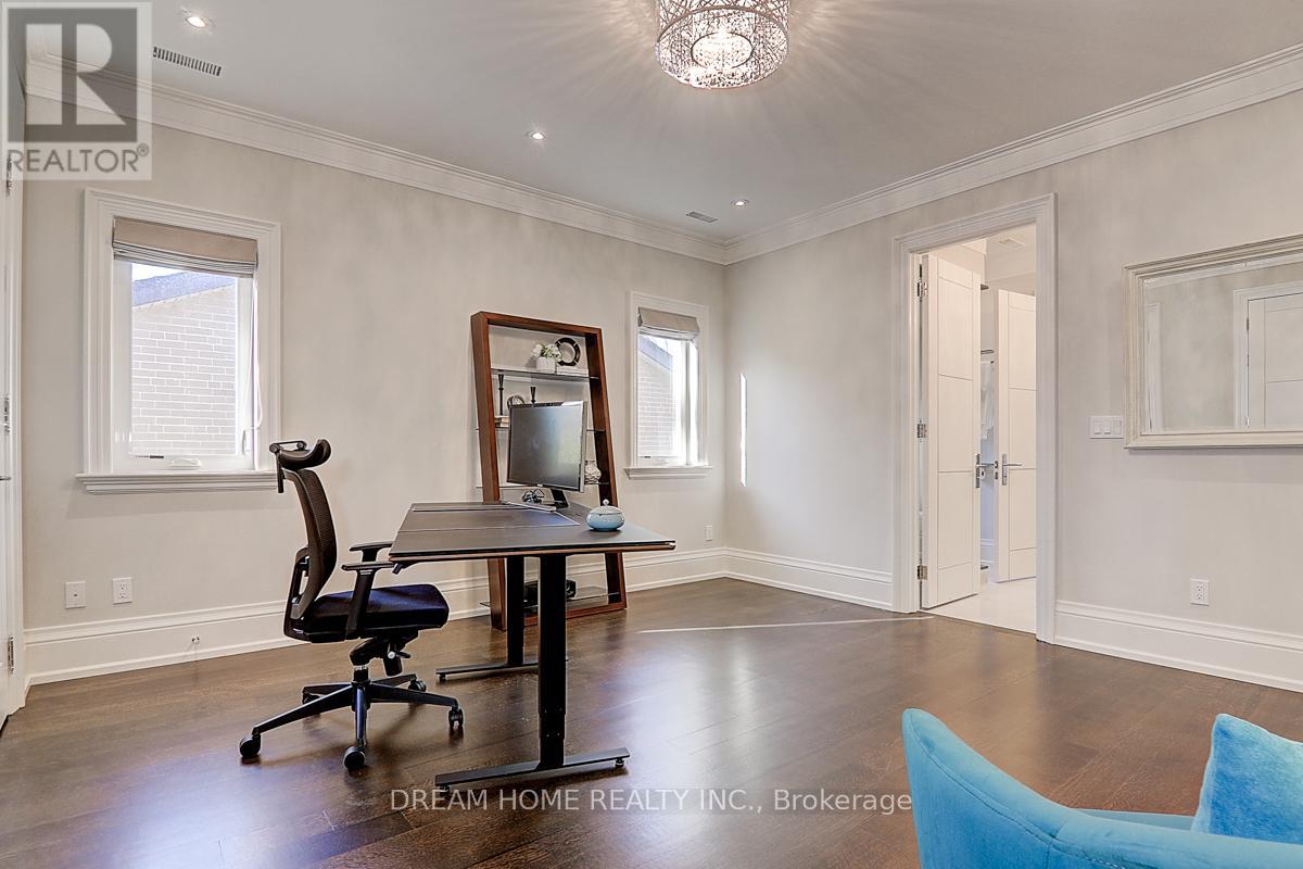 225 Dunforest Avenue, Toronto, Ontario  M2N 4J6 - Photo 25 - C12956594