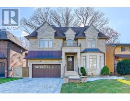225 DUNFOREST AVENUE, Toronto, Ontario