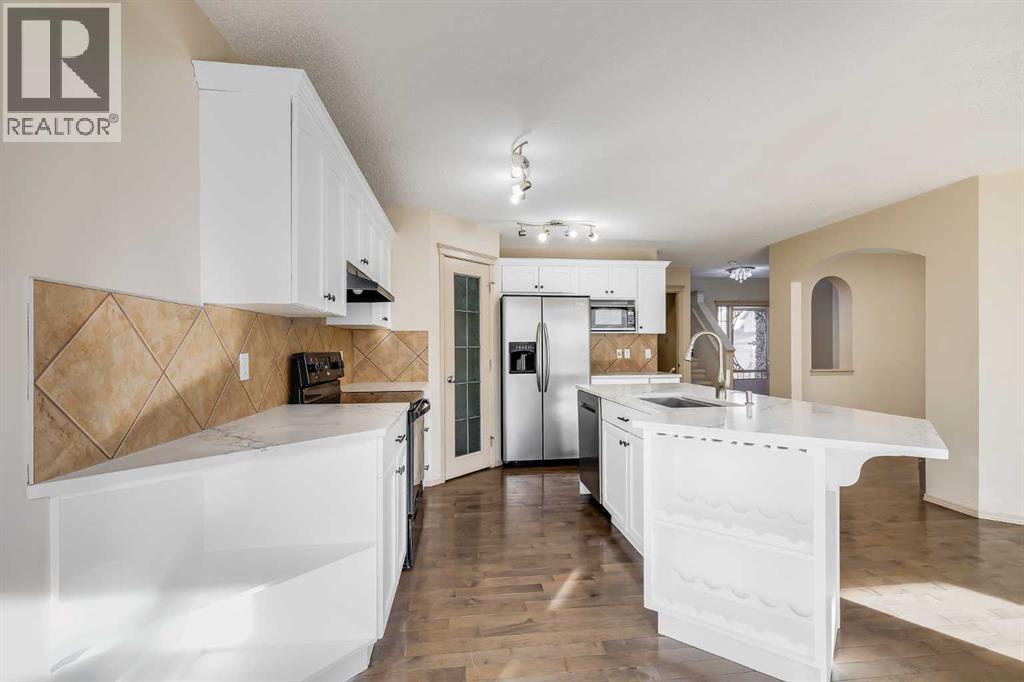 35 New Brighton Manor SE, Calgary, Alberta  T2Z 4G8 - Photo 6 - A2294620