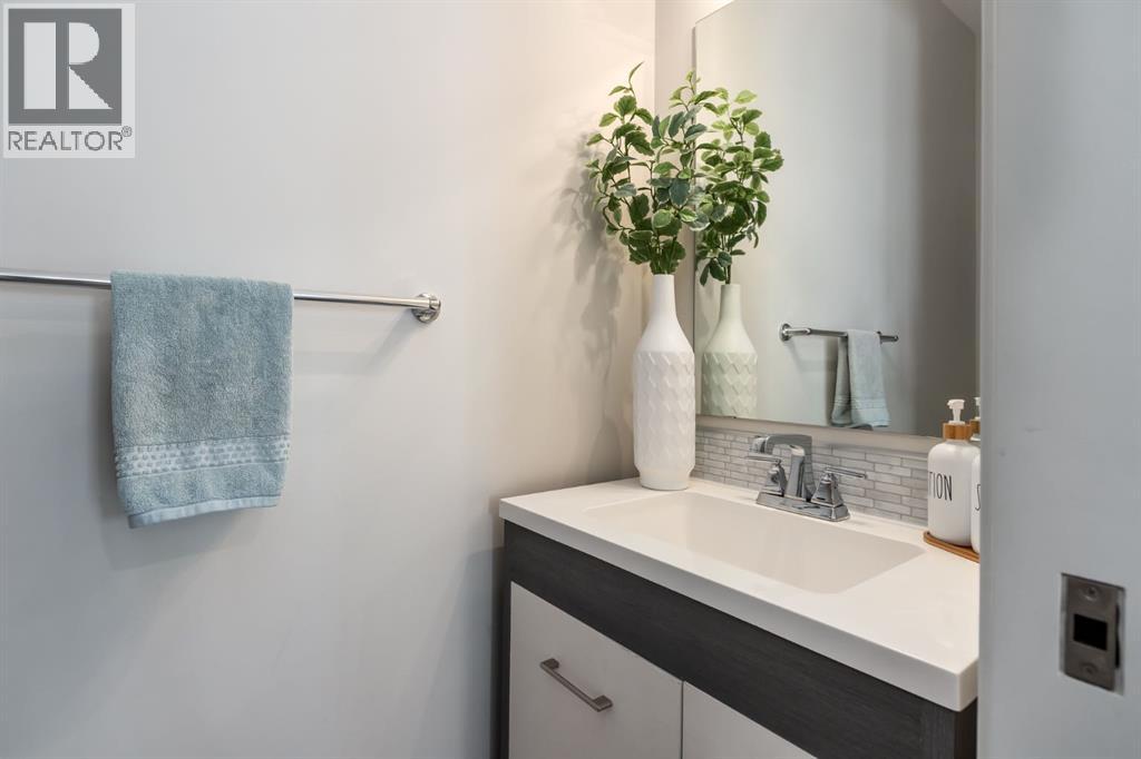 7270 11 Avenue Sw, Calgary, Alberta  T3H 3V5 - Photo 11 - A2296135