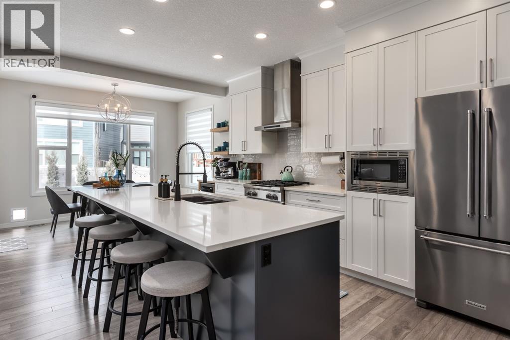 7270 11 Avenue Sw, Calgary, Alberta  T3H 3V5 - Photo 2 - A2296135