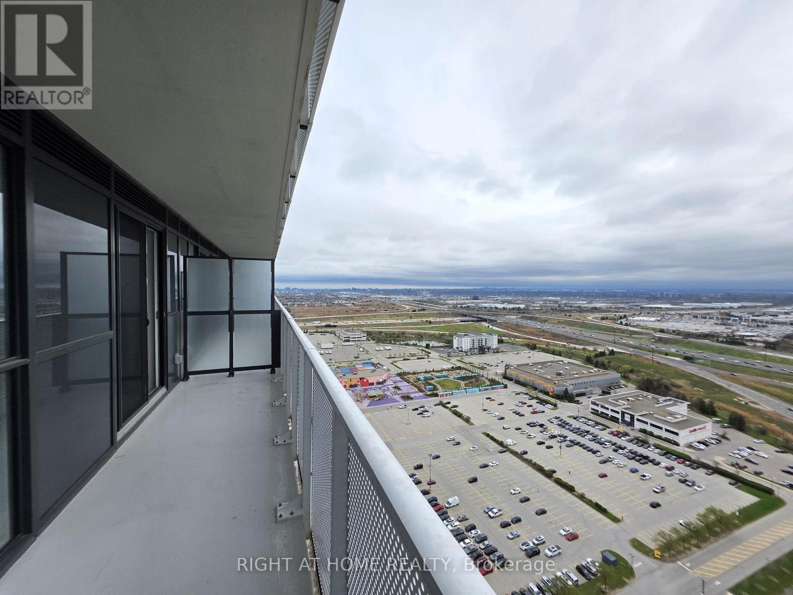 3310 - 195 Commerce Street, Vaughan, Ontario  L4K 0P9 - Photo 8 - N12956602