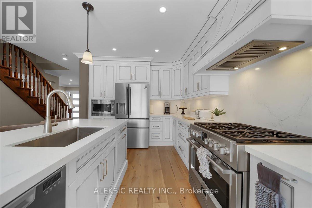 33 HILLPATH CRESCENT, Brampton, Ontario