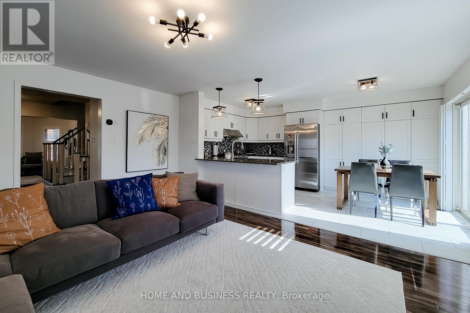 355 Chuchmach Close, Milton, Ontario  L9T 8B7 - Photo 10 - W12956606