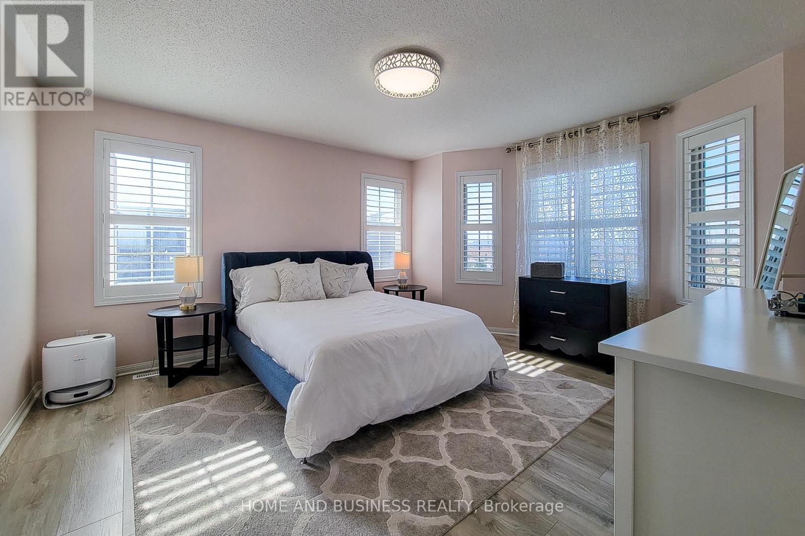 355 Chuchmach Close, Milton, Ontario  L9T 8B7 - Photo 20 - W12956606