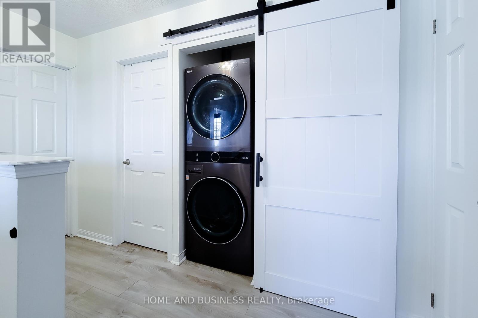 355 Chuchmach Close, Milton, Ontario  L9T 8B7 - Photo 23 - W12956606