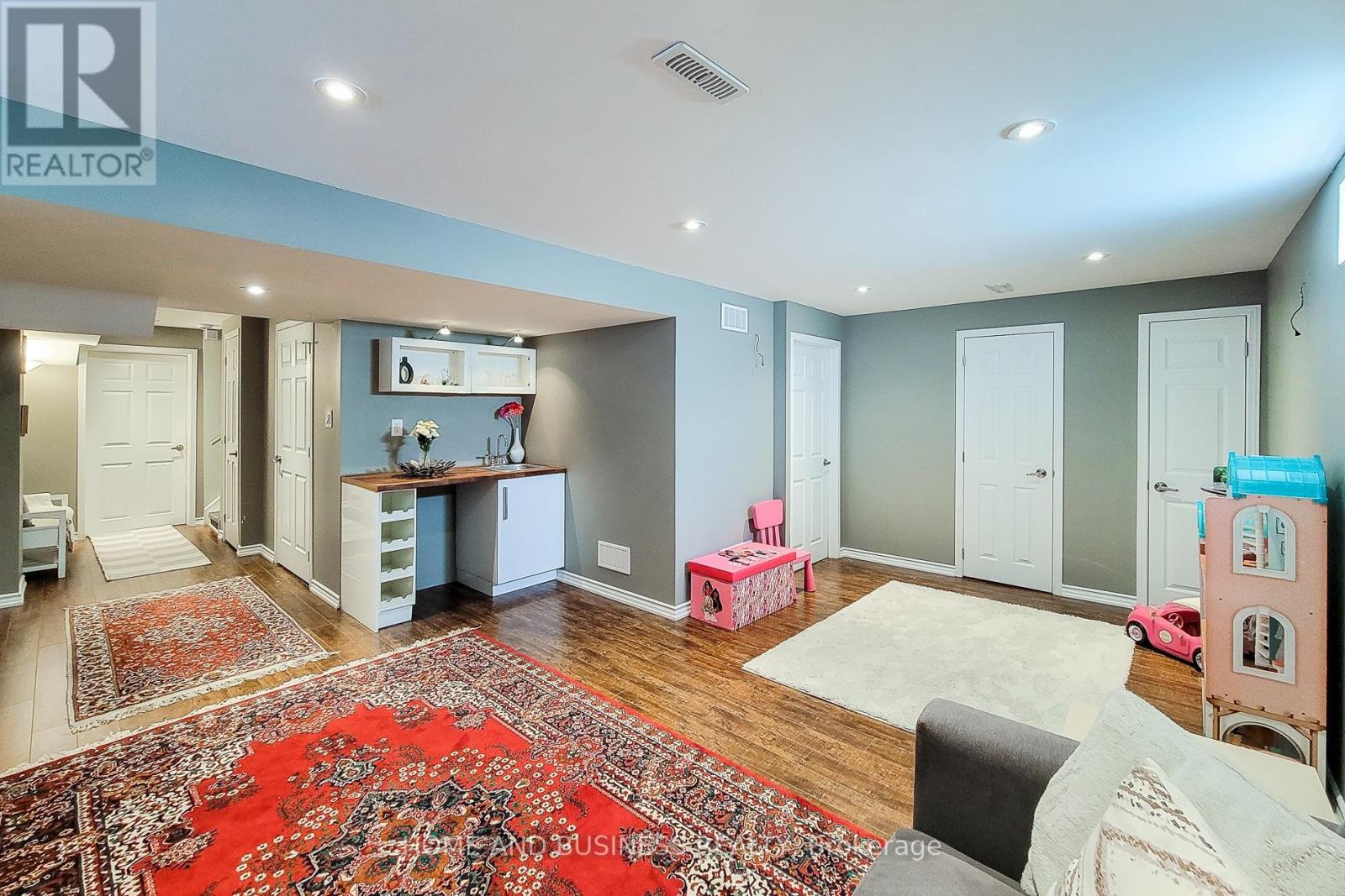 355 Chuchmach Close, Milton, Ontario  L9T 8B7 - Photo 33 - W12956606