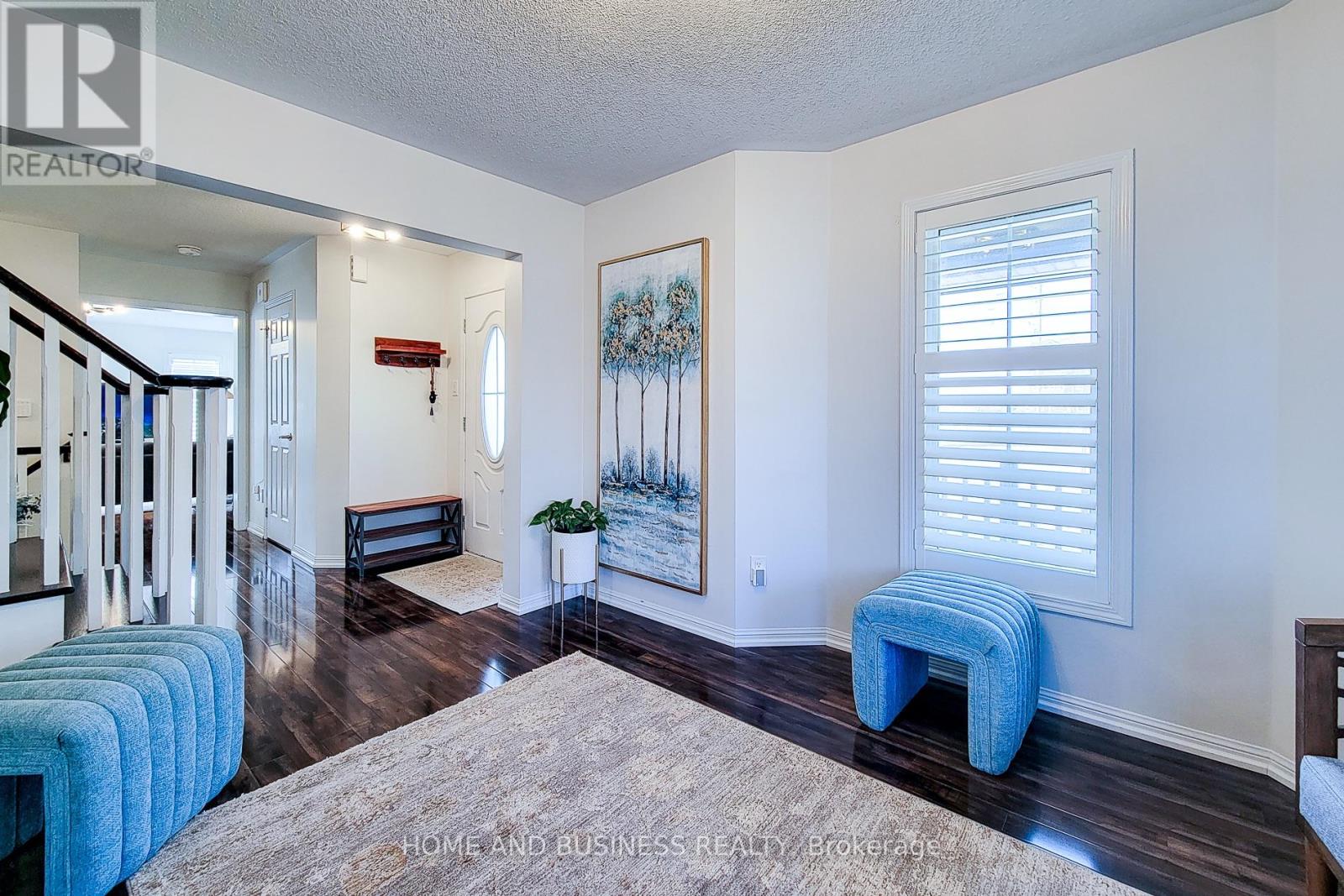 355 Chuchmach Close, Milton, Ontario  L9T 8B7 - Photo 7 - W12956606