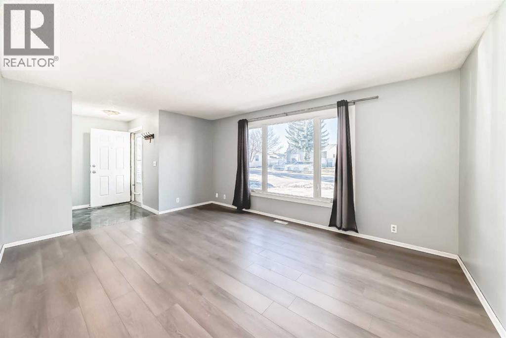 63 Falshire Place Ne, Calgary, Alberta  T3J 2C6 - Photo 7 - A2297314