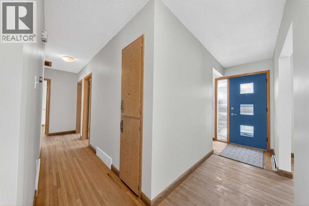 23 Hyslop Drive Sw, Calgary, Alberta  T2V 3A2 - Photo 14 - A2298506