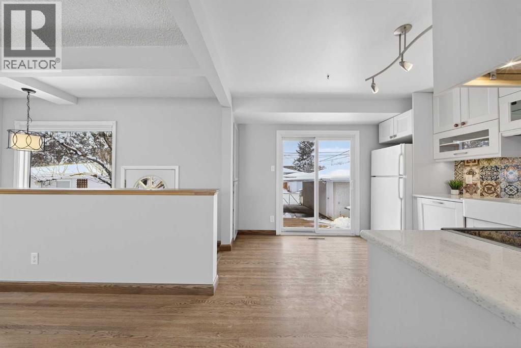 23 Hyslop Drive Sw, Calgary, Alberta  T2V 3A2 - Photo 11 - A2298506