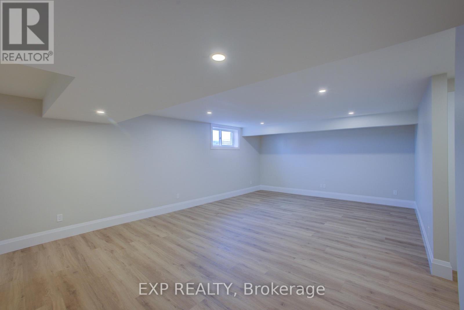 91 Bedell Drive, Mapleton, Ontario  N0G 1P0 - Photo 33 - X12956608