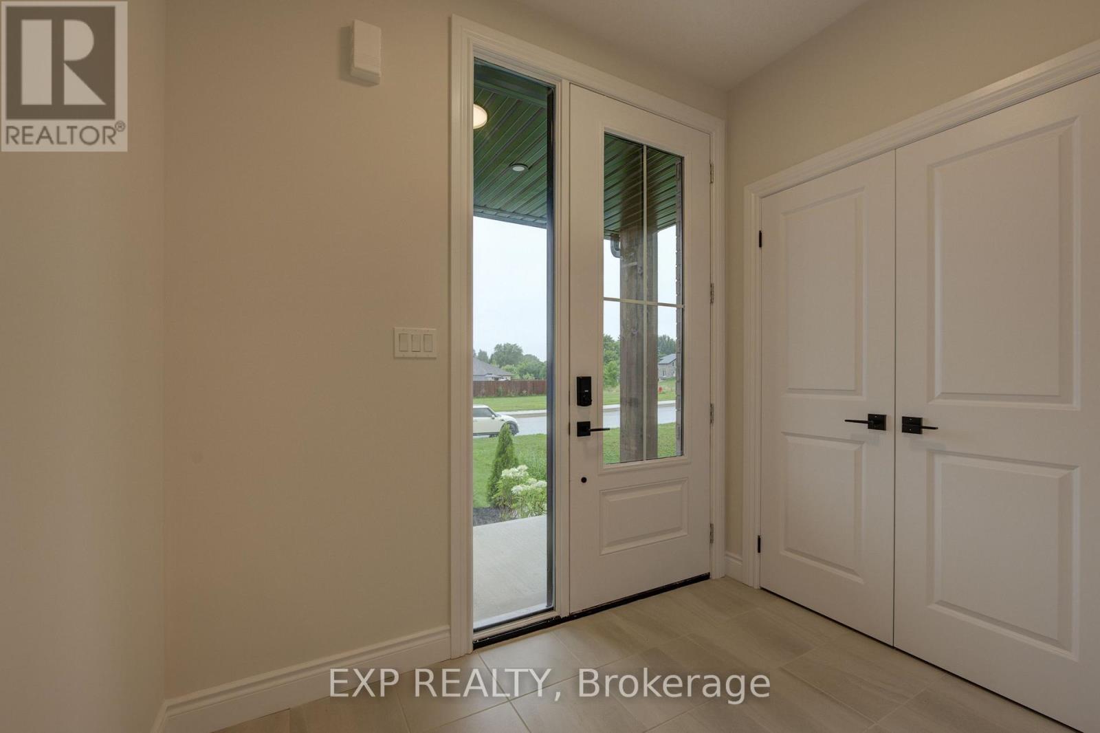 30 Anne Street W, Minto, Ontario  N0G 1Z0 - Photo 3 - X12956610