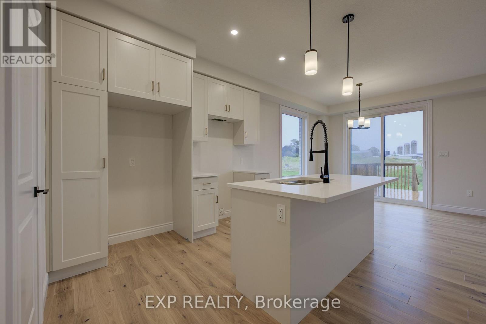 30 Anne Street W, Minto, Ontario  N0G 1Z0 - Photo 7 - X12956610