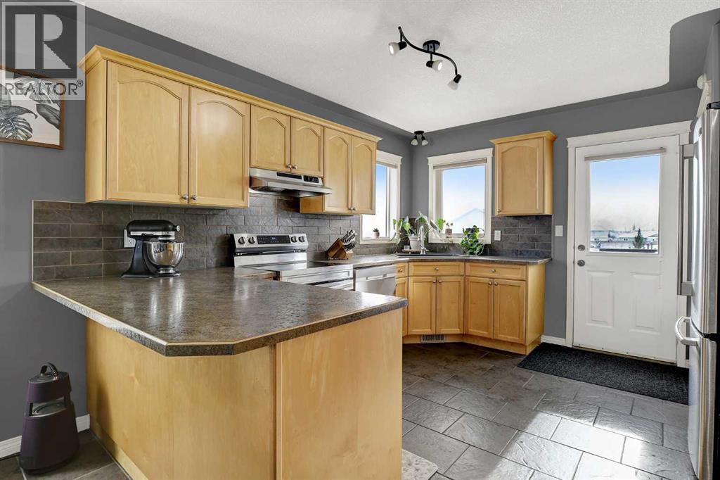 66 Pinnacle Lake Drive, Grande Prairie, Alberta  T8W 0A9 - Photo 6 - A2292929