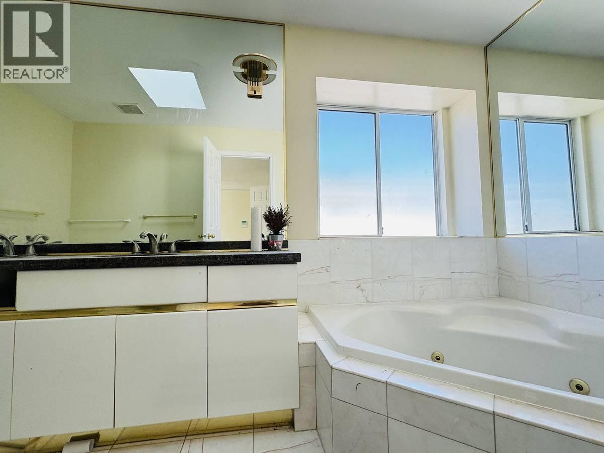 2400 West 19th Avenue, Vancouver, British Columbia  V6L 1C7 - Photo 15 - R3106906