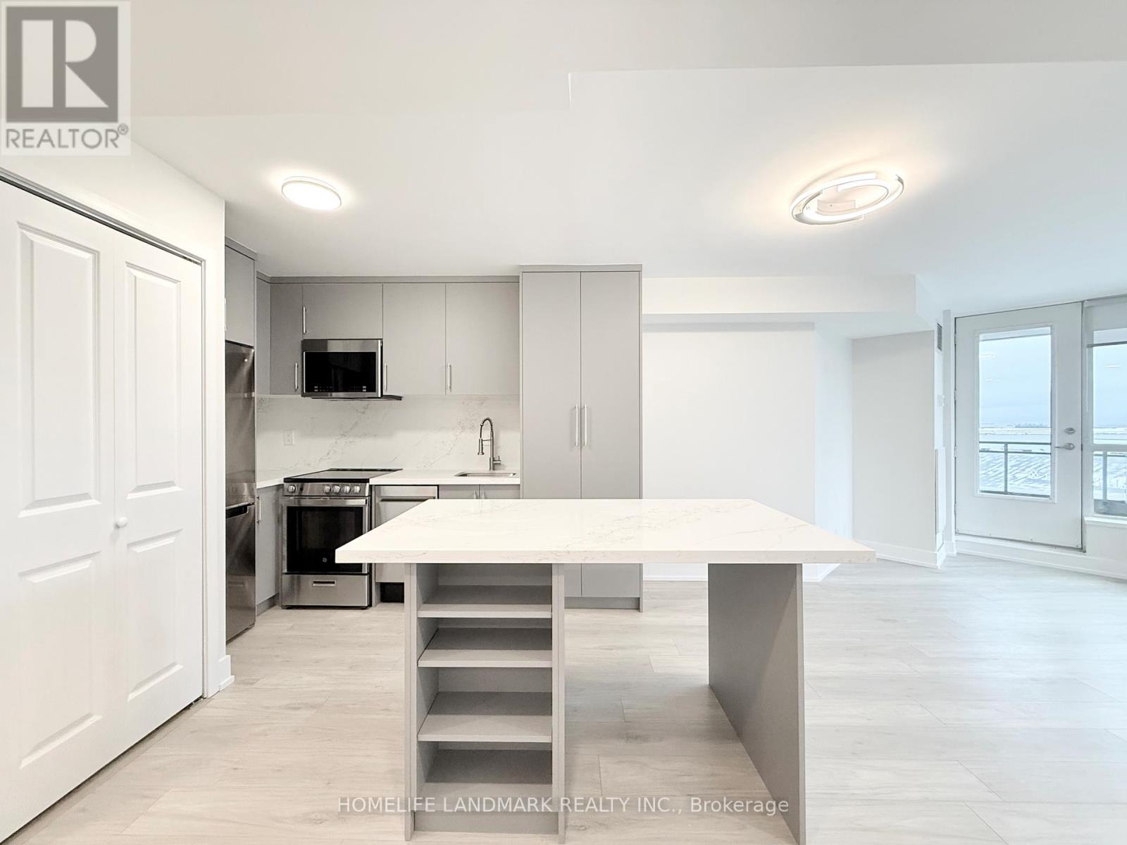 727 - 230 Queens Quay W, Toronto, Ontario  M5J 2Y7 - Photo 4 - C12956616