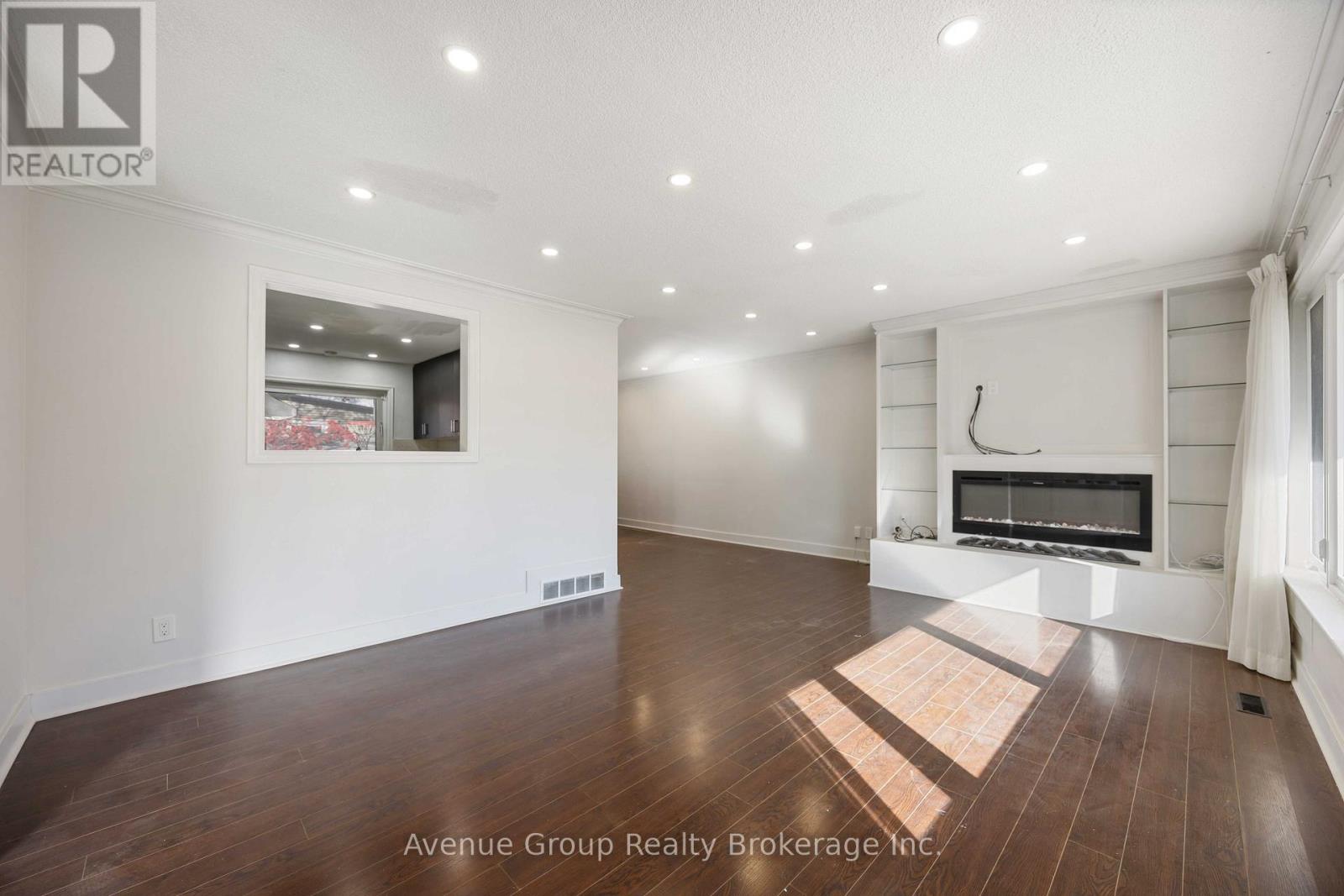 Main - 10 Chipping Road, Toronto, Ontario  M3B 1L1 - Photo 7 - C12956626