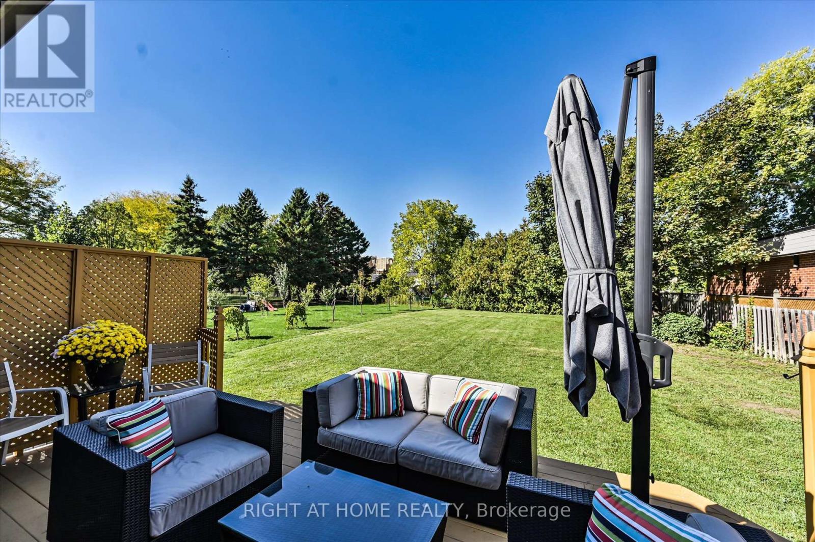 154 Charlton Boulevard, Toronto, Ontario  M2R 2J1 - Photo 49 - C12956632