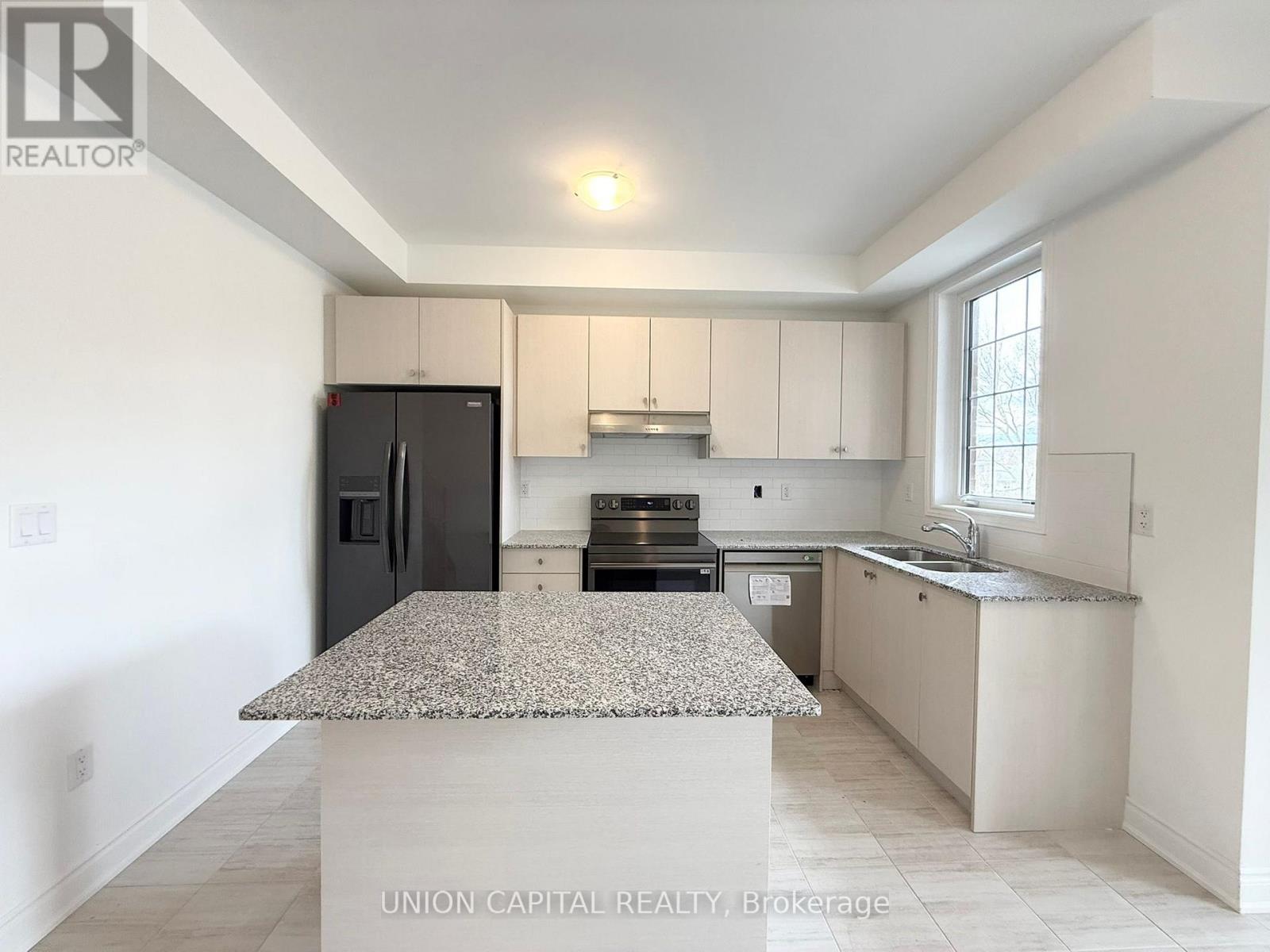 11 Franklin Avenue, Toronto, Ontario  M1C 1N8 - Photo 4 - E12956620