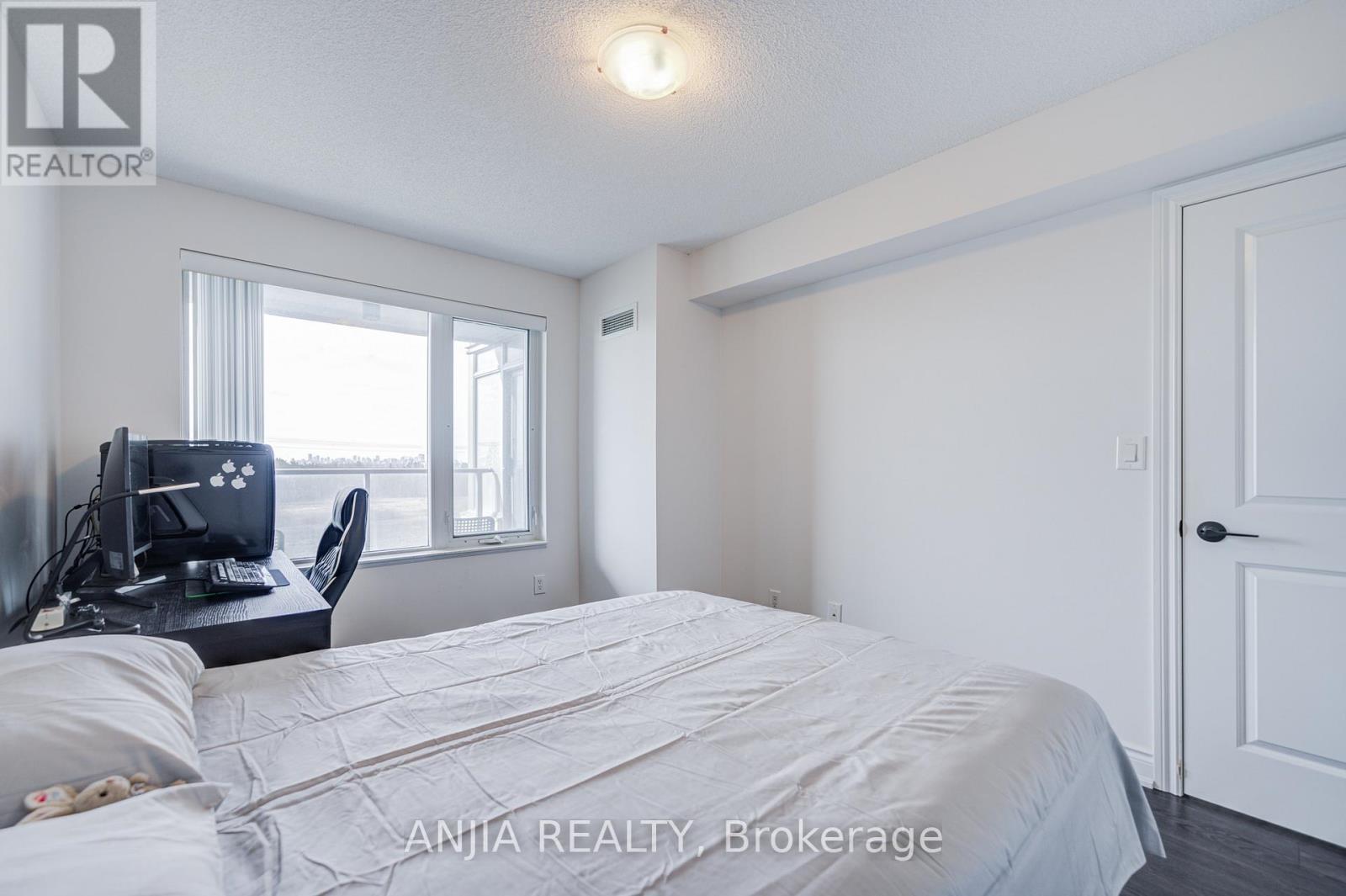 1112 - 273 South Park Road, Markham, Ontario  L3T 0B5 - Photo 14 - N12956618