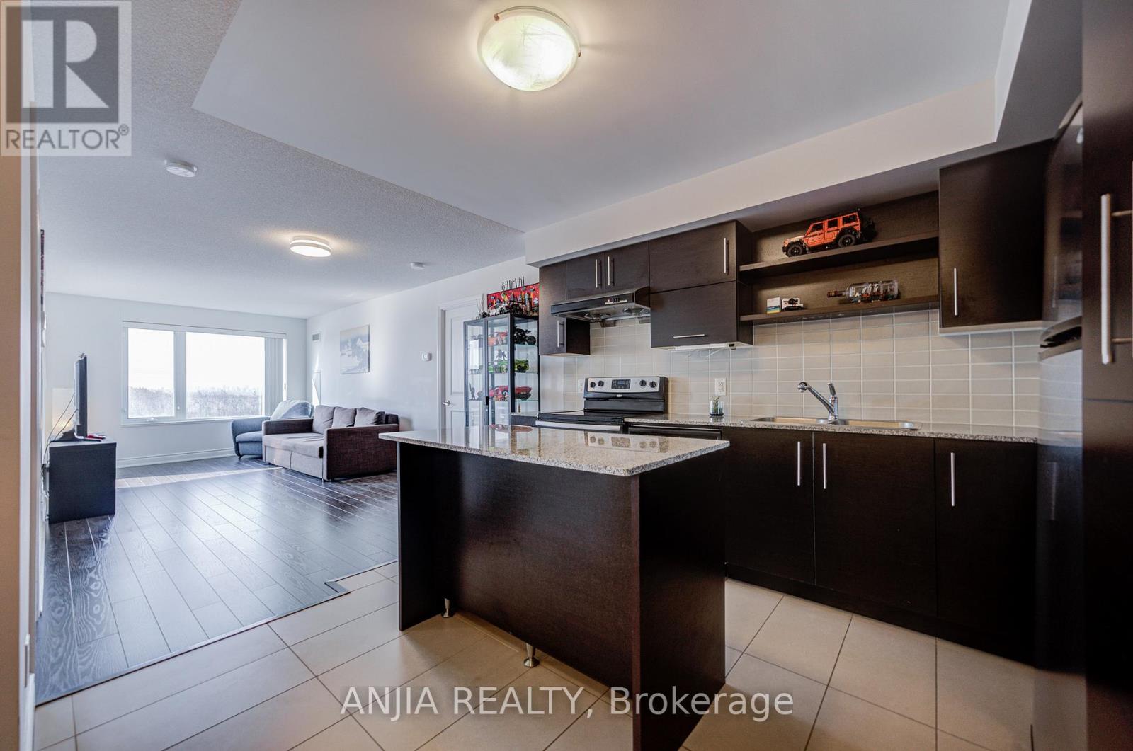 1112 - 273 South Park Road, Markham, Ontario  L3T 0B5 - Photo 5 - N12956618