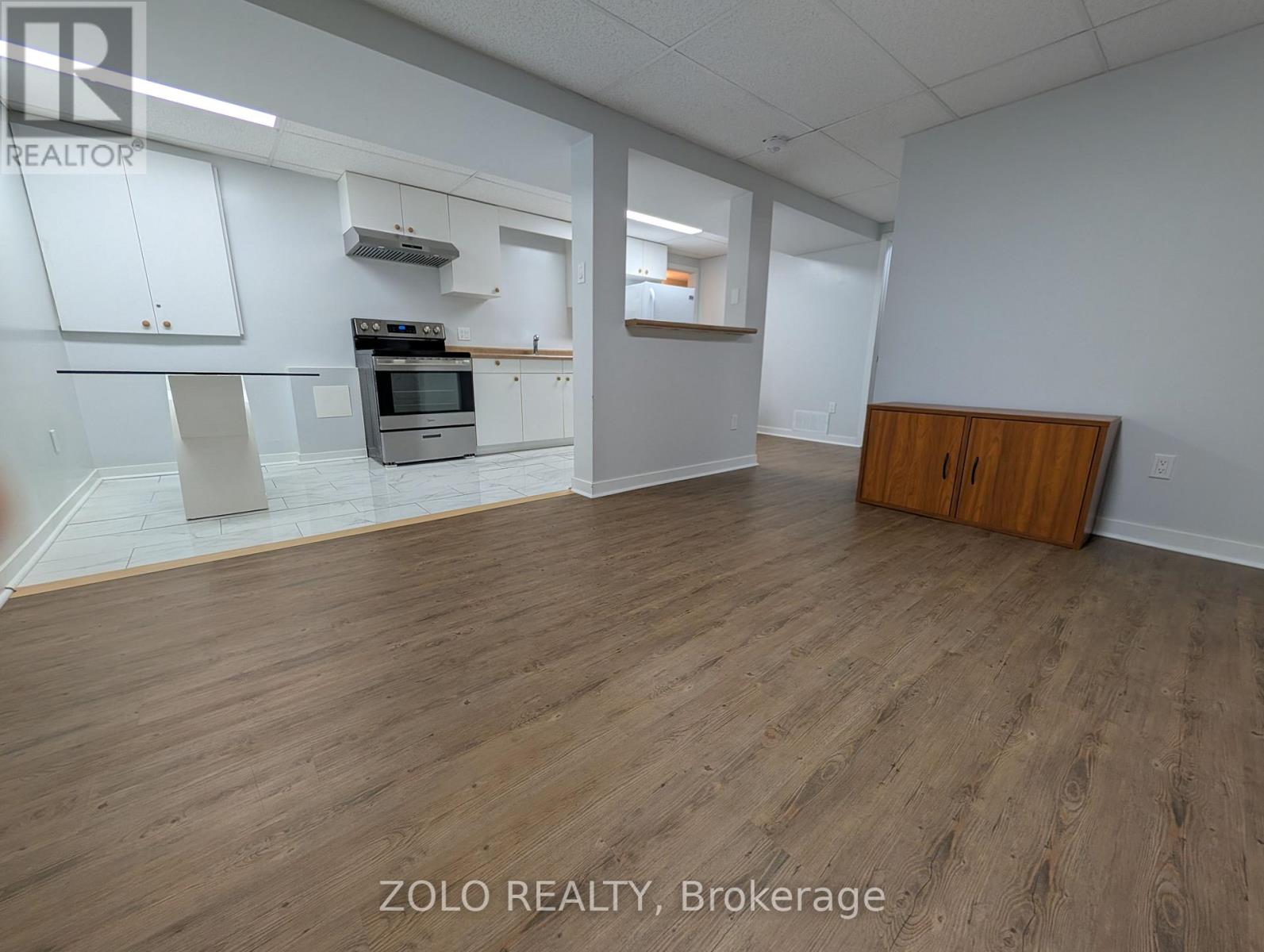 31 BUCHANAN STREET, Barrie, Ontario