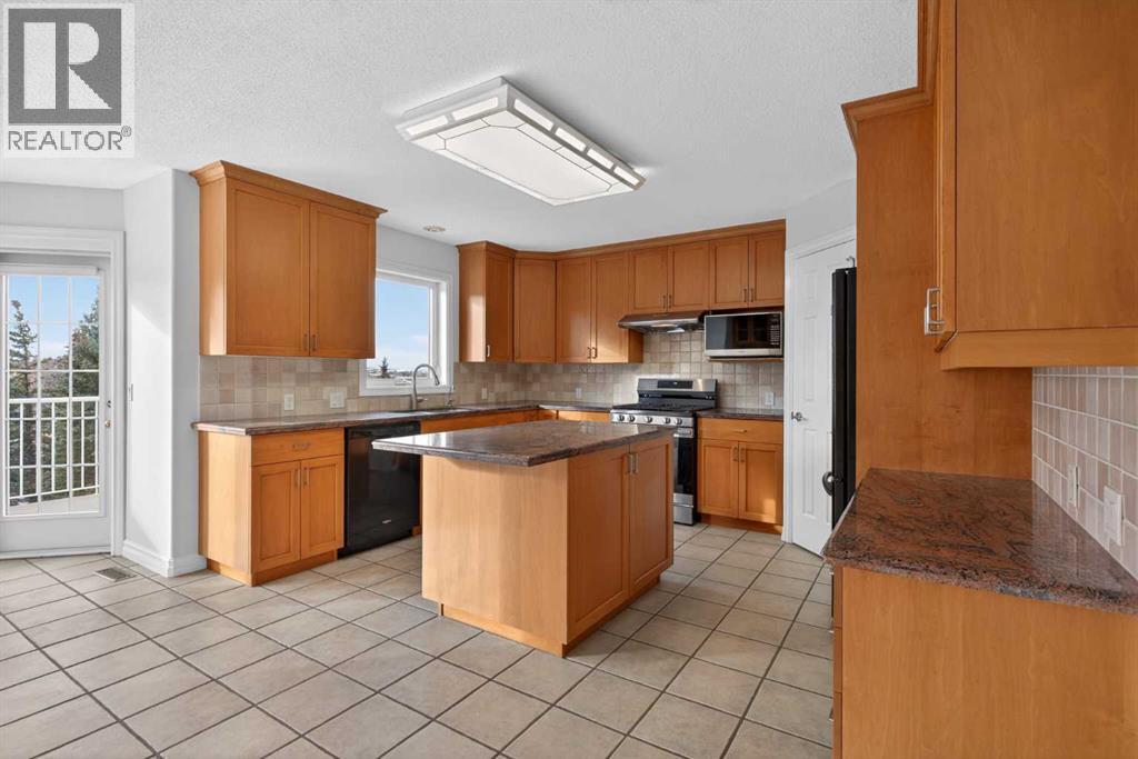 255 Hamptons Terrace NW, Calgary, Alberta  T3A 5R5 - Photo 12 - A2298429