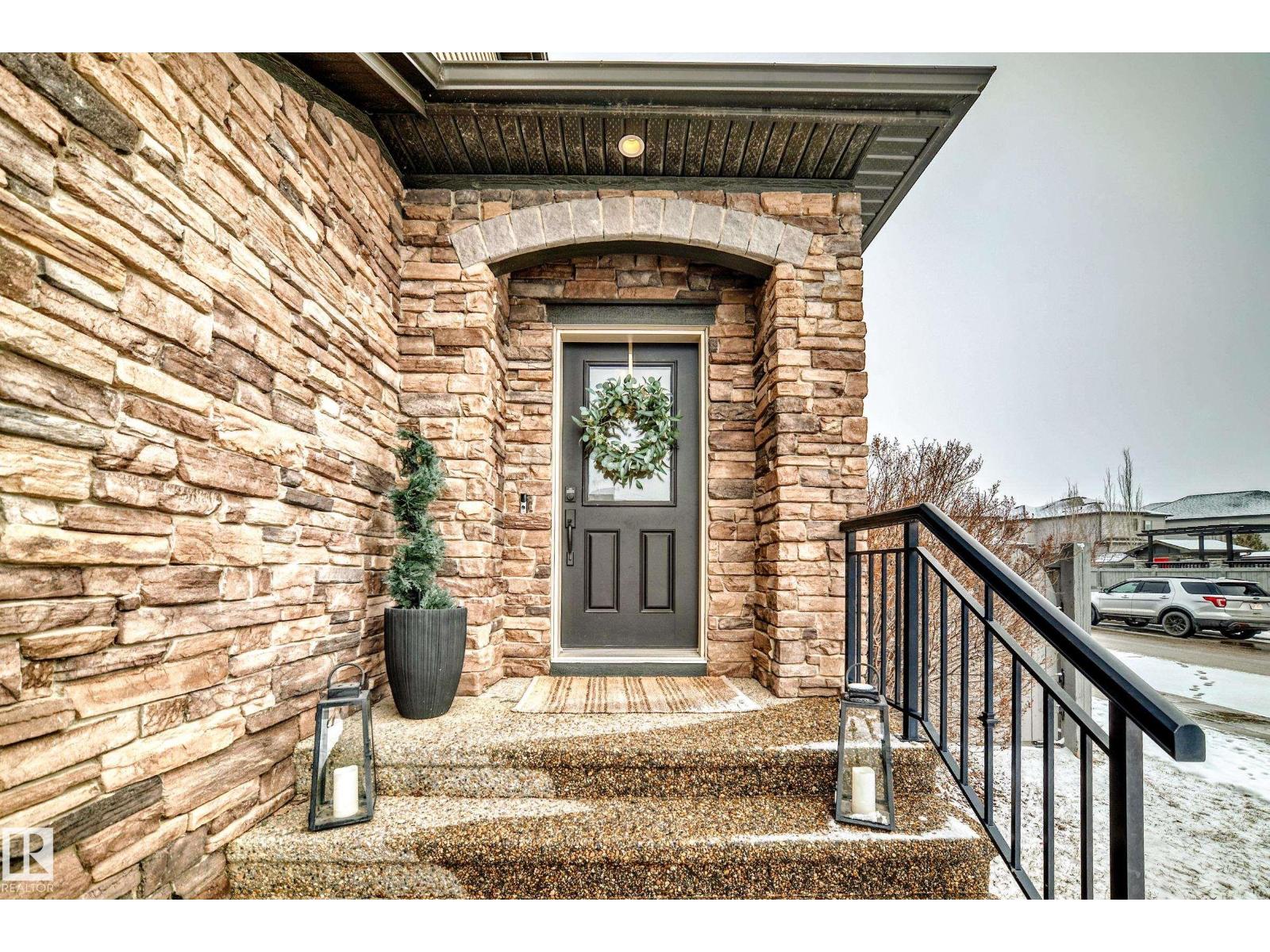 1 Governor Place, Spruce Grove, Alberta  T7X 0M2 - Photo 2 - E4480653