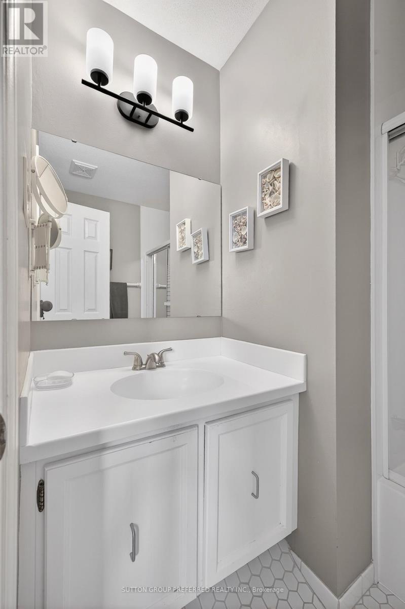 115 Brixham Crescent, London South, Ontario  N6K 1K9 - Photo 30 - X12956648