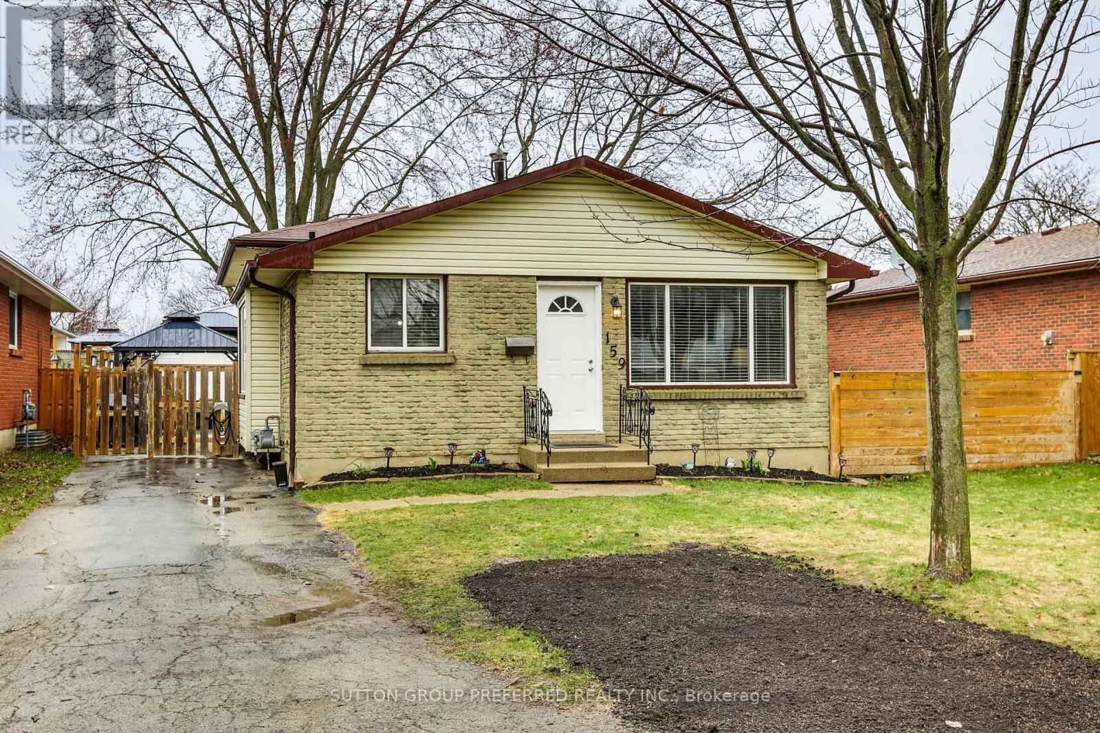 159 HARDING CRESCENT, London South, Ontario