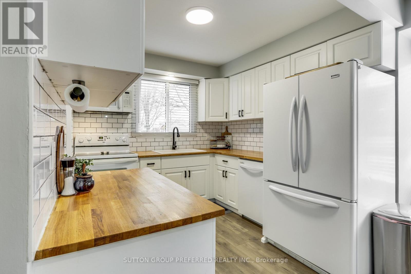 159 Harding Crescent, London South, Ontario  N6E 1G2 - Photo 11 - X12956650