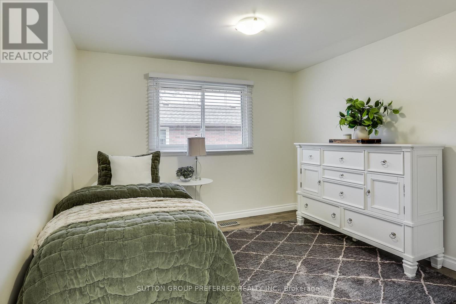 159 Harding Crescent, London South, Ontario  N6E 1G2 - Photo 16 - X12956650