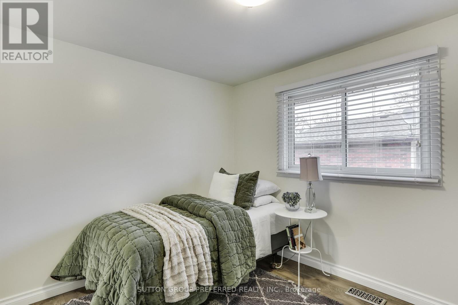 159 Harding Crescent, London South, Ontario  N6E 1G2 - Photo 17 - X12956650