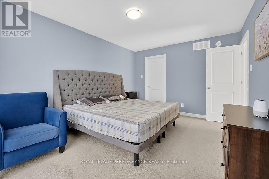 790 Cairn Crescent, Ottawa, Ontario  K1W 0P7 - Photo 35 - X12956658