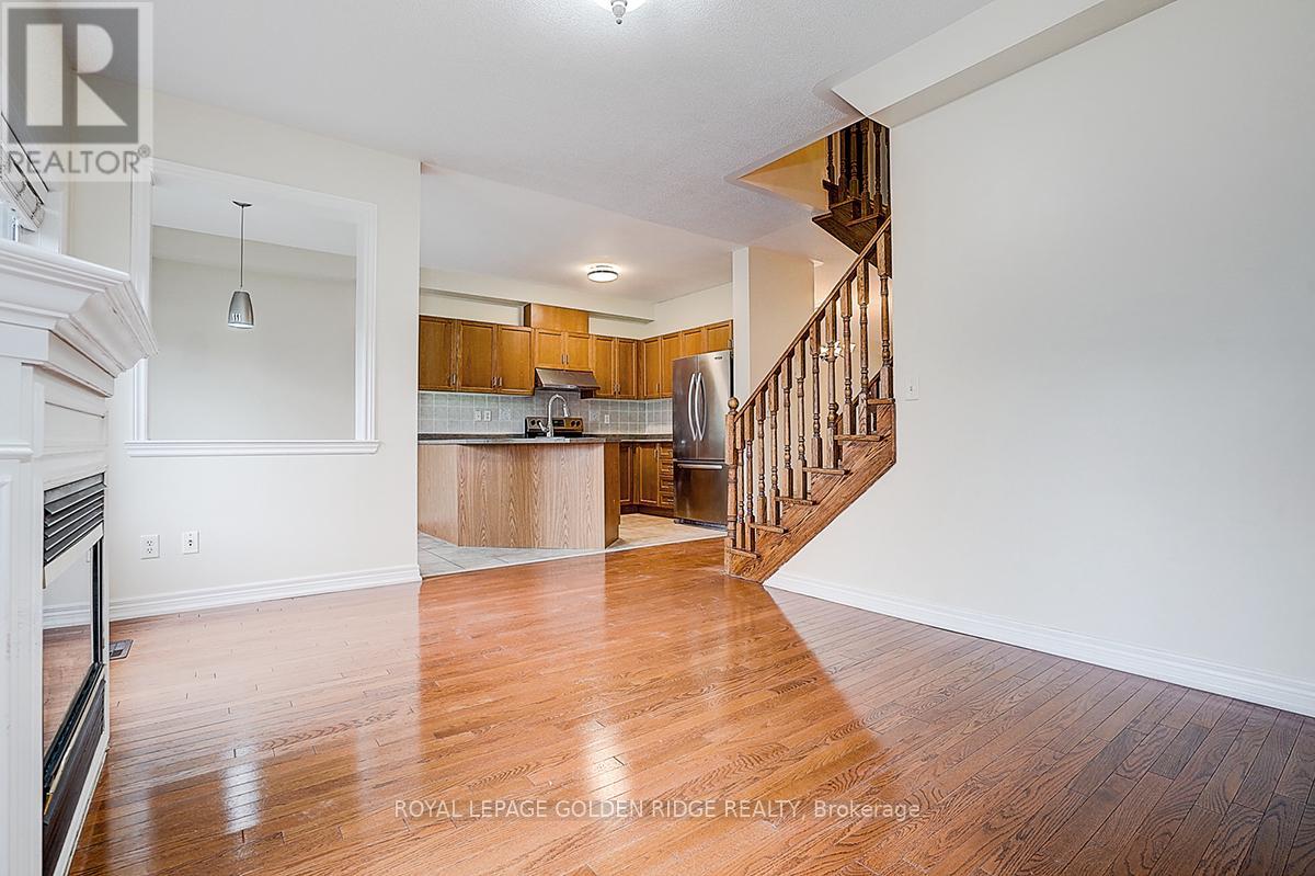 23 Drew Kelly Way, Markham, Ontario  L3R 5R3 - Photo 8 - N12956640