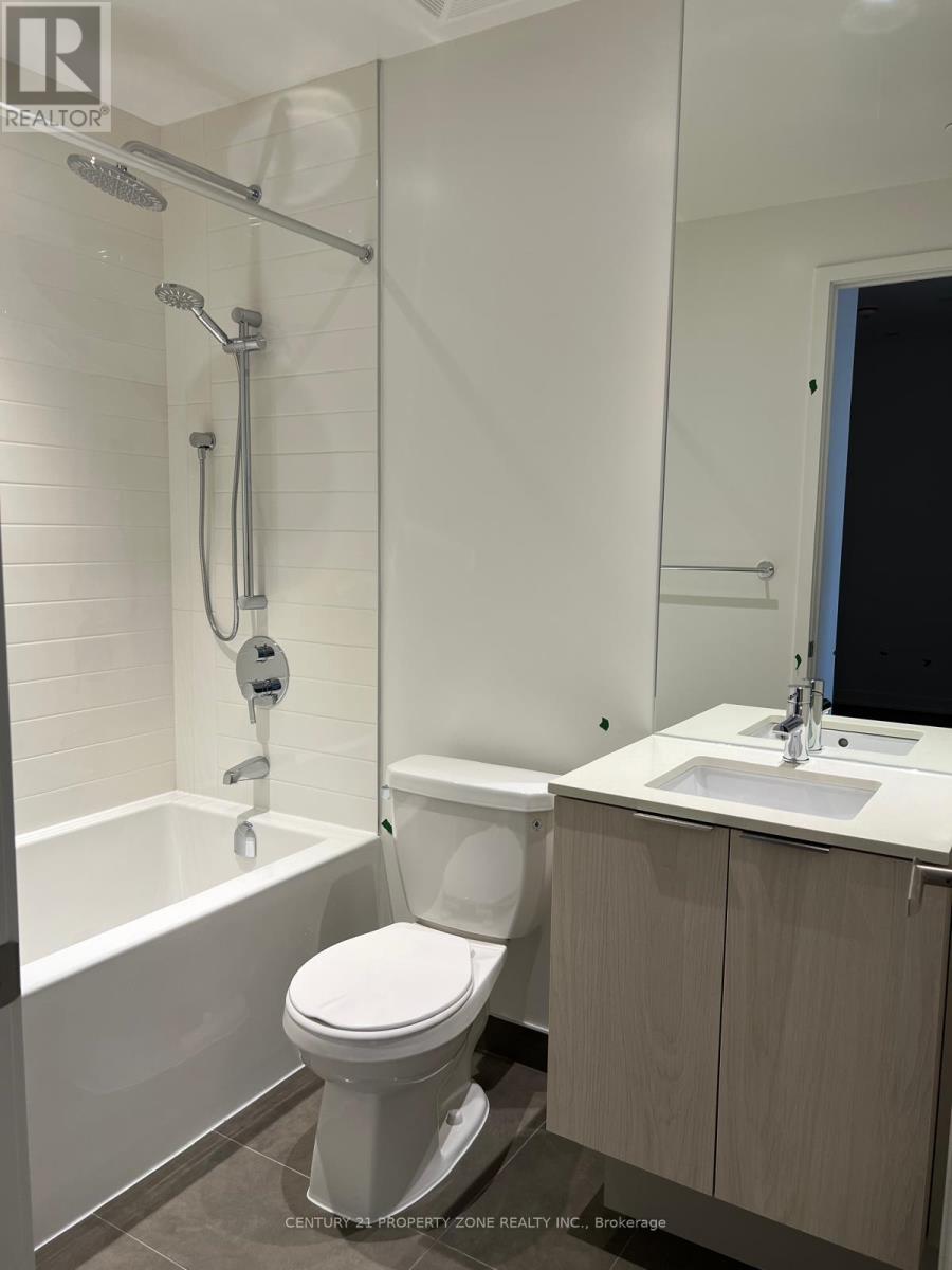 521 - 448 Burmhamthorpe Road W, Mississauga, Ontario  L5B 0R4 - Photo 13 - W12956644