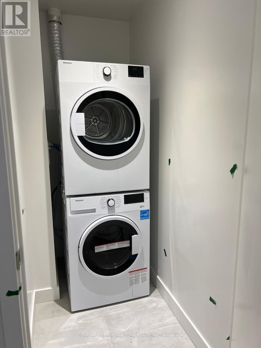 521 - 448 Burmhamthorpe Road W, Mississauga, Ontario  L5B 0R4 - Photo 15 - W12956644