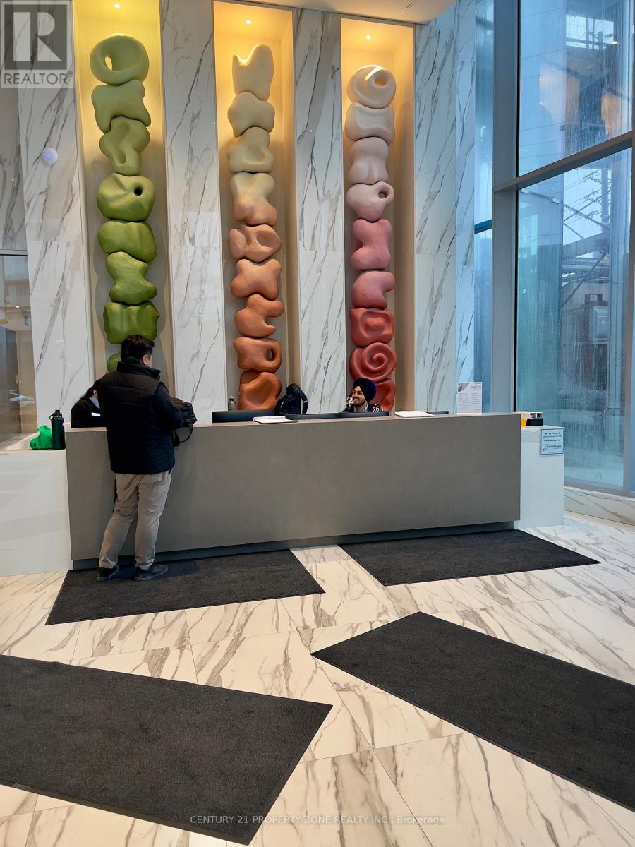 521 - 448 Burmhamthorpe Road W, Mississauga, Ontario  L5B 0R4 - Photo 2 - W12956644