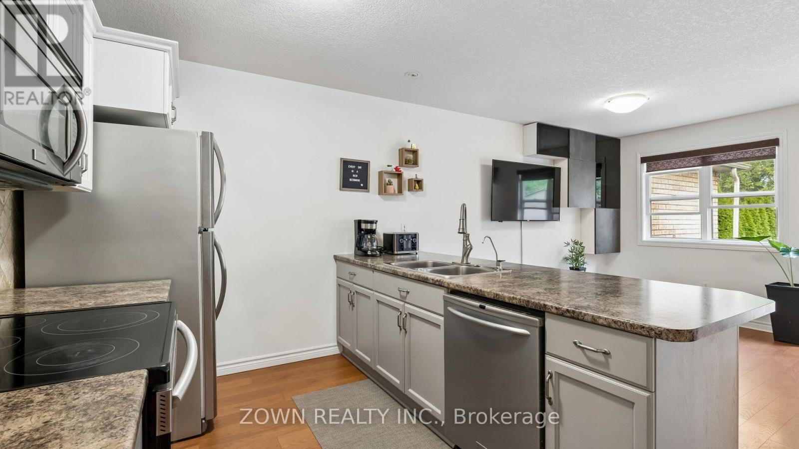 226 Cherry Street, Ingersoll, Ontario  N5C 1J2 - Photo 22 - X12956664