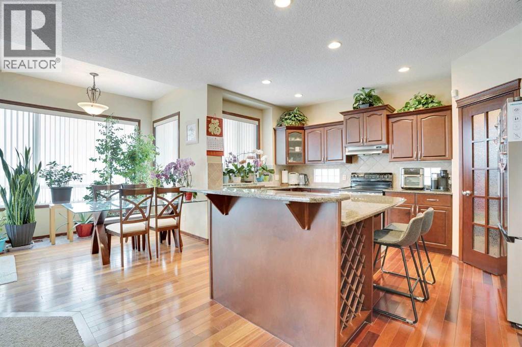 160 Tremblant Way SW, Calgary, Alberta  T3H 0B8 - Photo 3 - A2298595