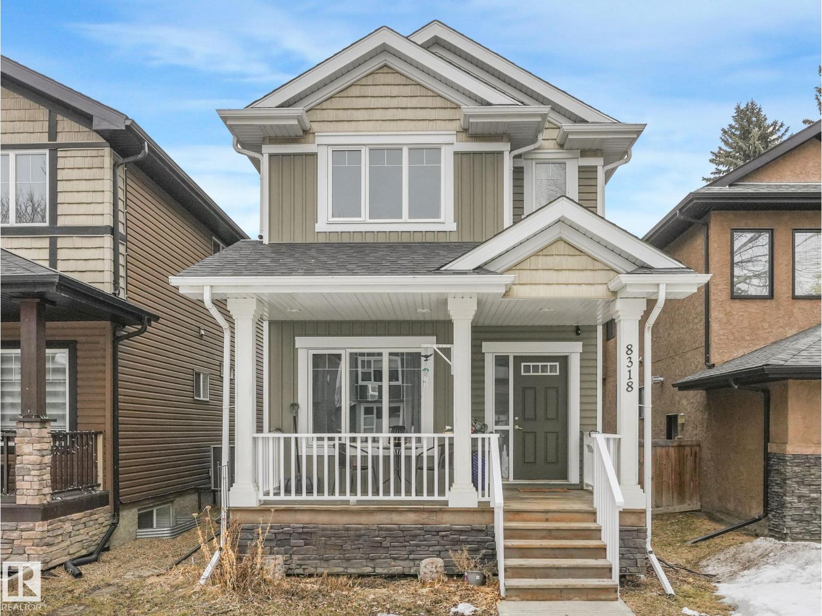 8318 79 AV NW, edmonton, Alberta