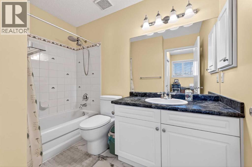 71 Country Hills Gardens Nw, Calgary, Alberta  T3K 5G1 - Photo 17 - A2298419