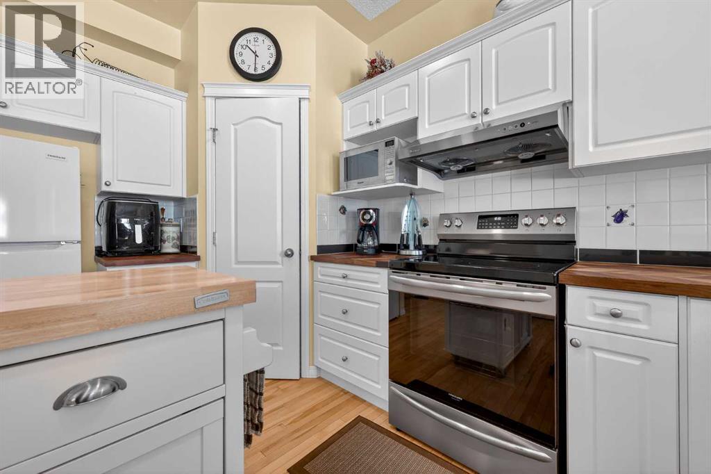 71 Country Hills Gardens Nw, Calgary, Alberta  T3K 5G1 - Photo 7 - A2298419