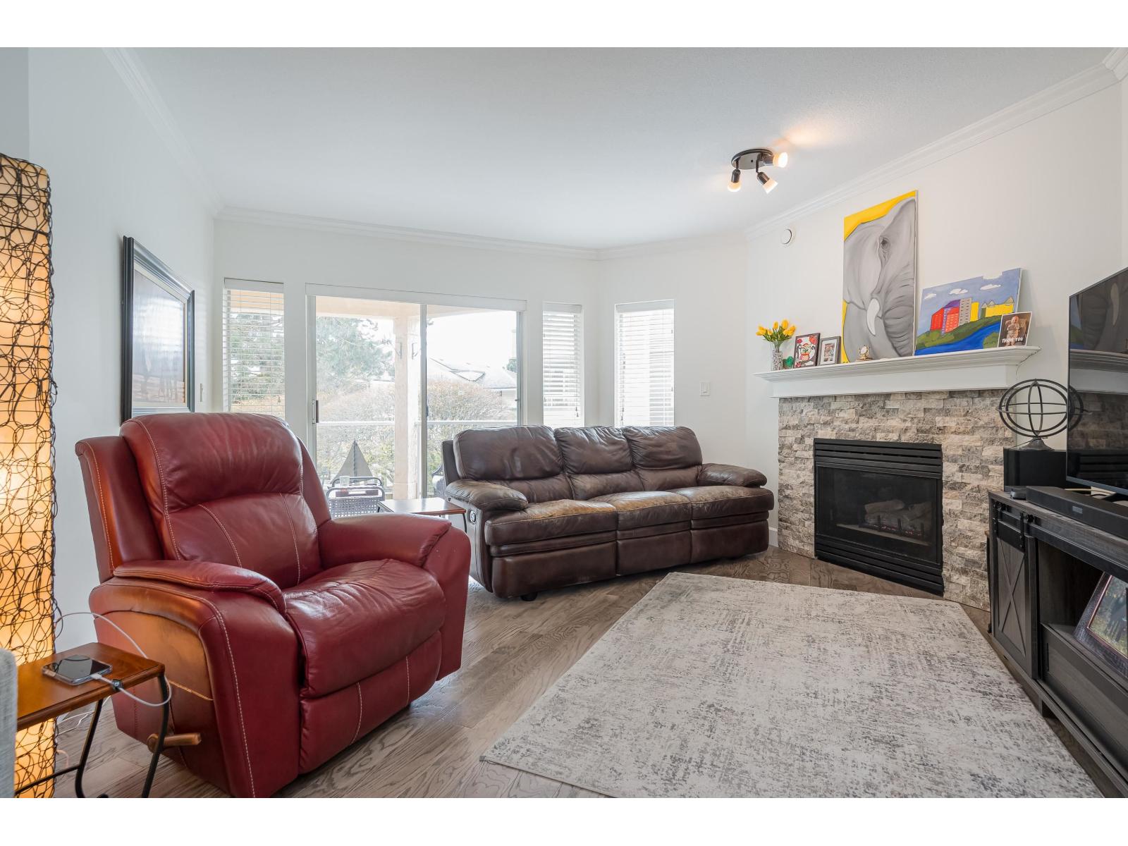 204 1255 Best Street, White Rock, British Columbia  V4B 4E1 - Photo 11 - R3105717